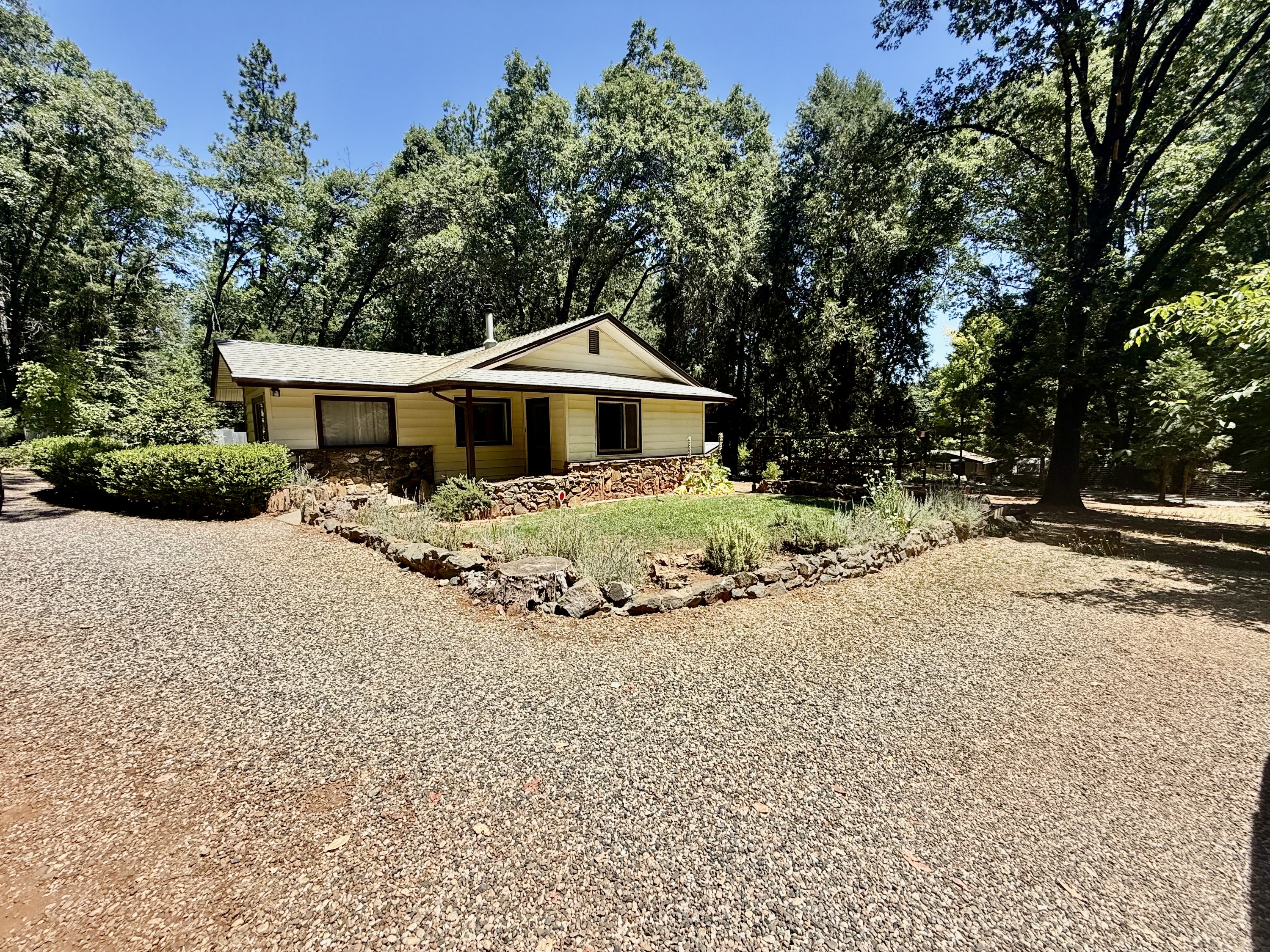 15697 Lakewood Lane